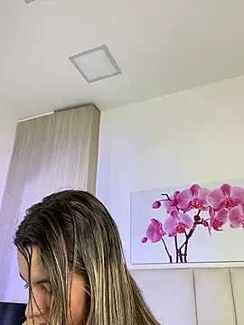 JuliaColemann чат на живо