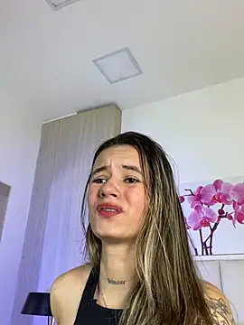ห้องแชทสดของ JuliaColemann