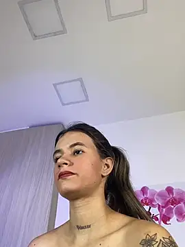 JuliaColemann's Live Chat Room