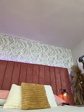 chiarabonds Adlı Modelin Canlı Sohbet Odası