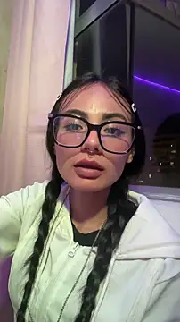 _Lucycherry Live Chatraum