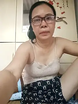 Nuna_689's Live Chat Room
