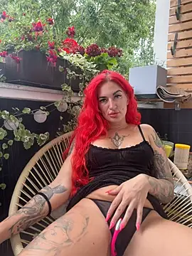 MrsRedFoxy Adlı Modelin Canlı Sohbet Odası