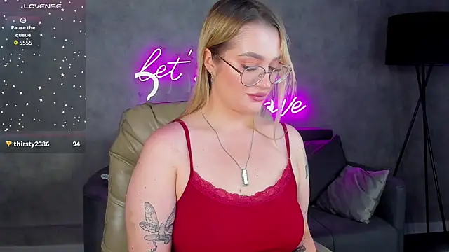 Živá chatovací místnost Viickie_Nelsson