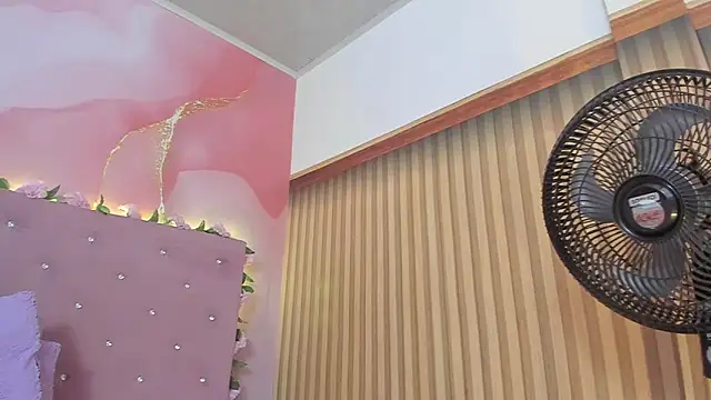 Melanie__Evansのライブチャットルーム