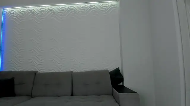 calystria Adlı Modelin Canlı Sohbet Odası