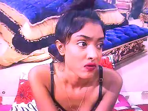 غرفة دردشة IndianPretty14u2Luv المباشرة