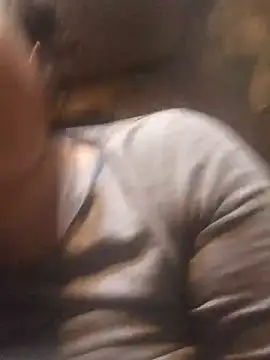Živá chatovací místnost Luzz12
