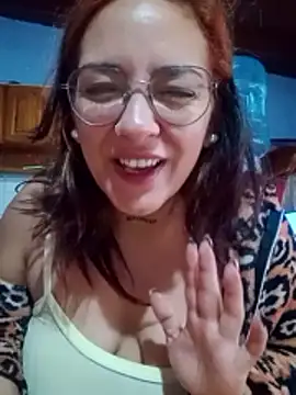 Živá chatovací místnost kuramaqueen
