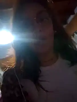 Živá chatovací místnost kuramaqueen