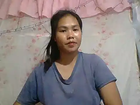 ladytisay17 Adlı Modelin Canlı Sohbet Odası