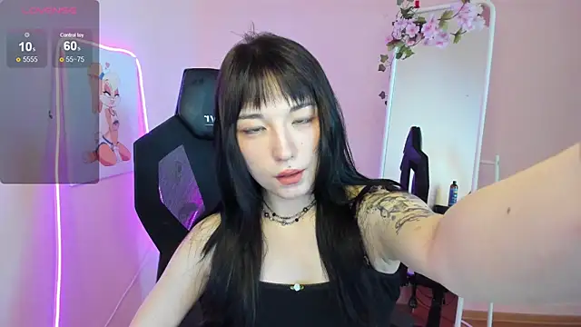 AliceeinWonderlanddd Adlı Modelin Canlı Sohbet Odası