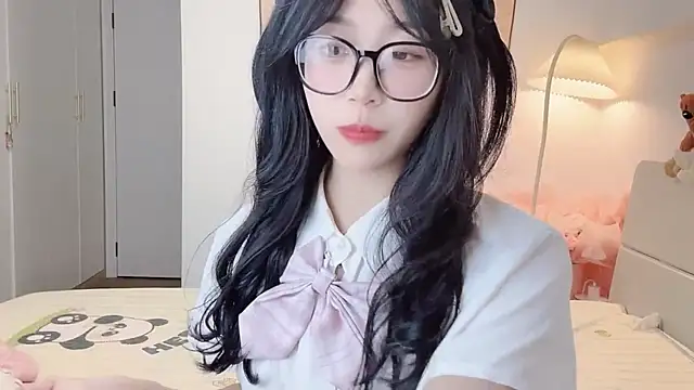 Luminous4173's Live Chat Room
