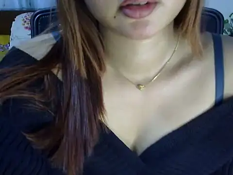 חדר צ'אט בשידור חי של Maaya_khan