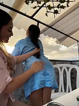 Antonella_Julieta Live Chatraum