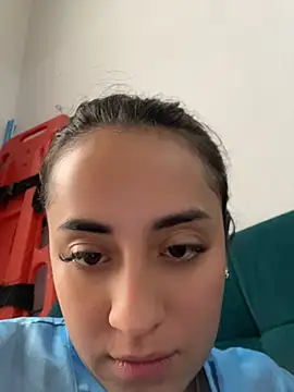Antonella_Julieta Adlı Modelin Canlı Sohbet Odası