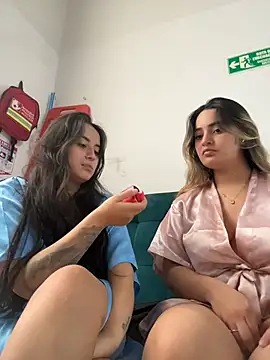Pertunjukan Kamera Seks Secara Langsung Antonella_Julieta