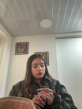 Živá chatovací místnost arycooper_