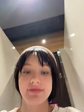 MiaTee Live Chatraum