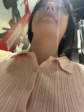 MiaTeeのライブチャットルーム