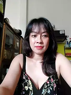 Baby-bigboobs2026 Adlı Modelin Canlı Sohbet Odası