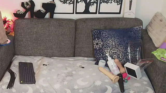 Chat ao vivo de Petite_pepper