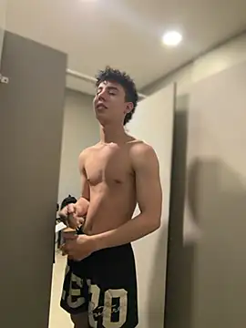 ห้องแชทสดของ yoursexyjose