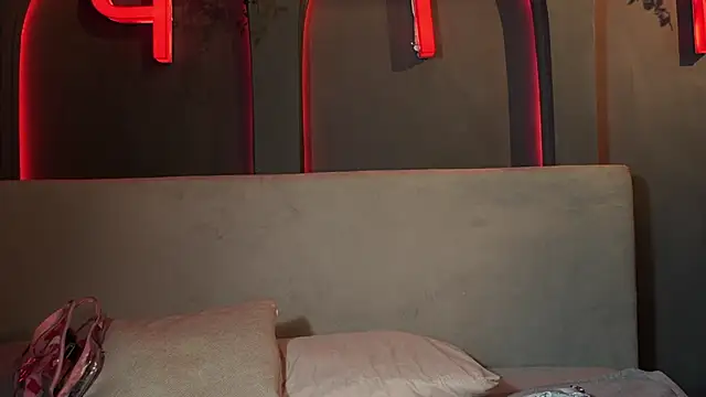 Živá chatovací místnost LiliCoxx