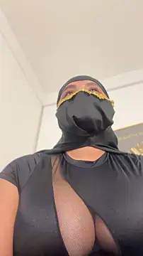 Karim_Nabil Adlı Modelin Canlı Sohbet Odası