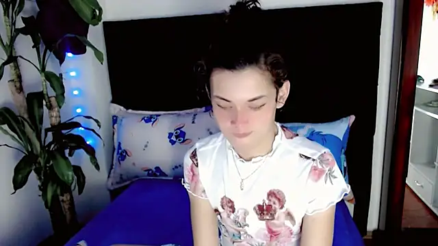 NathalialLooes' Live Sex Cam Show