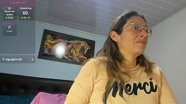 kaylaMinov_ Show in webcam