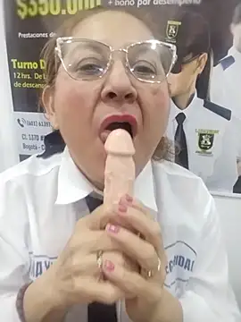 חדר צ'אט בשידור חי של JULIETA_21-