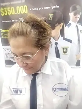 JULIETA_21-'s Live Chat Room