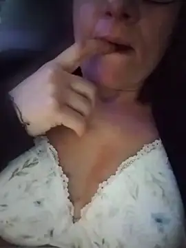 Pokój czatu na żywo – Sexycaylaxxxx
