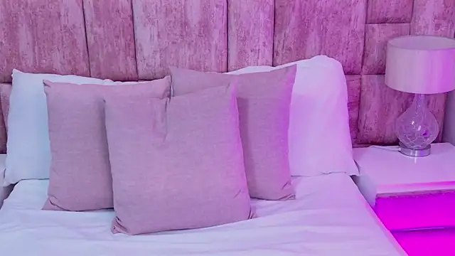 Chat soba uživo modela BellaFoox
