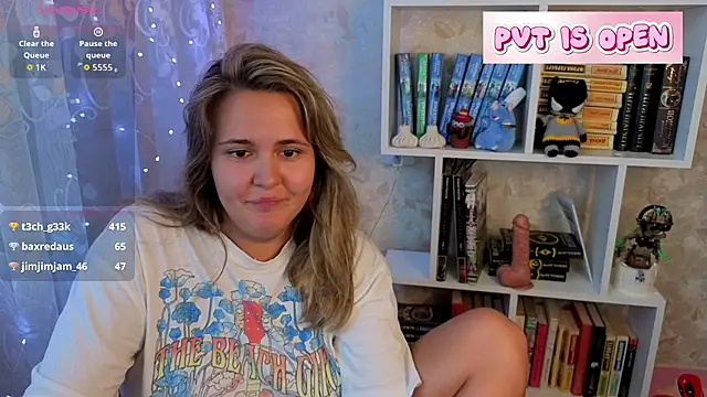 LilyBel Adlı Modelin Canlı Sohbet Odası