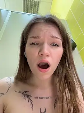 StreetSquirt Adlı Modelin Canlı Sohbet Odası