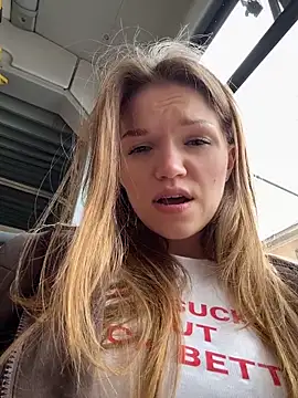 StreetSquirt Live Sex Cam Show