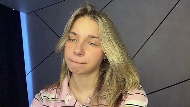Živá chatovací místnost EarthaStinett