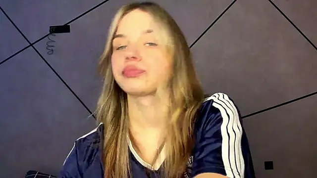 Chat ao vivo de EarthaStinett