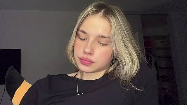 EarthaStinett webcam show