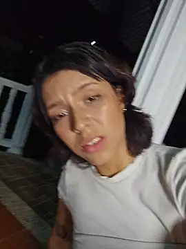 غرفة دردشة Kitty_San_xXx المباشرة