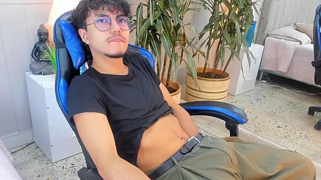 kai_storn's Live Sex Cam Show