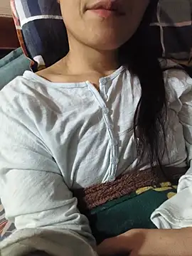 Chat soba uživo modela Suka-222