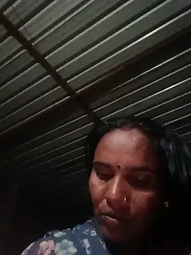 חדר צ'אט בשידור חי של Muskan44s