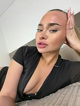 MonicaWestt Ruang Obrolan Langsung