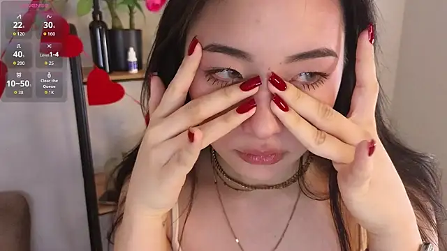 Noiry_Vuvez Adlı Modelin Canlı Sohbet Odası