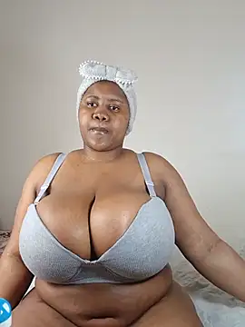 חדר צ'אט בשידור חי של Suger-Boobs