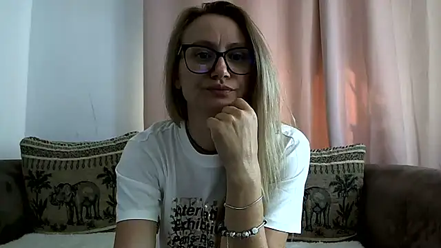 Phòng Chat Trực Tiếp Nataly_Rosy