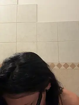alibi_room Adlı Modelin Canlı Sohbet Odası